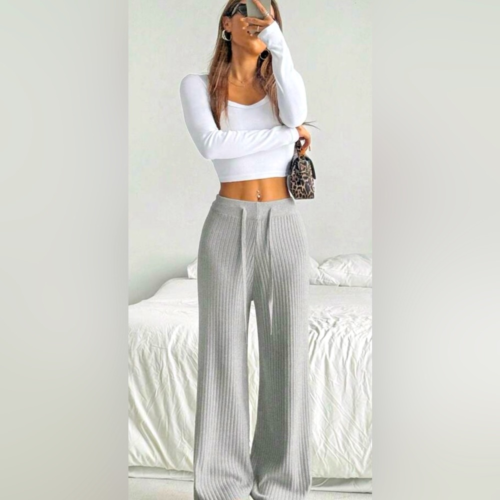 Women’s Loose Fit Grey/Waist Tied/Wide Leg Waist Pants for sale - Size M